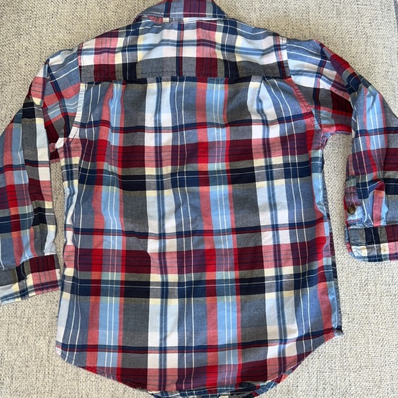Children’s Place Plaid button up - Picture 4 of 4
